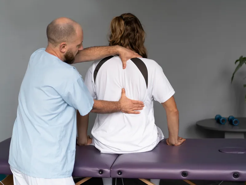 Knee Decompression at Hans Chiropractic & Injury Center in Norcross