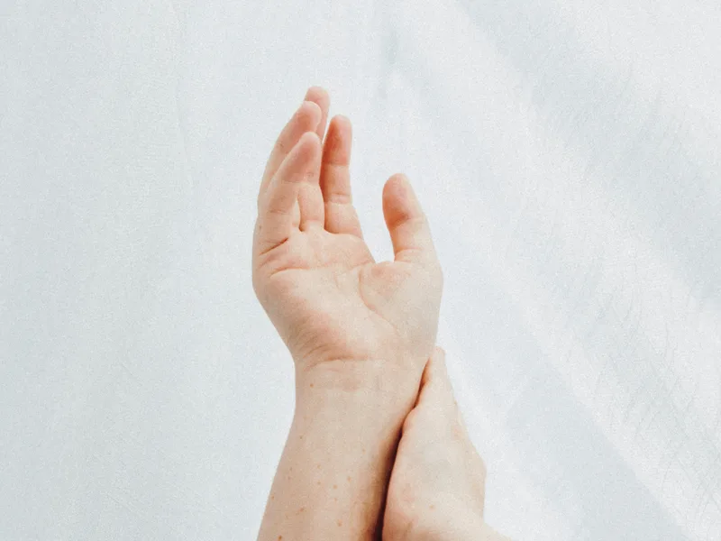 How Hans Chiropractic & Injury Center treats neuropathy in Norcross